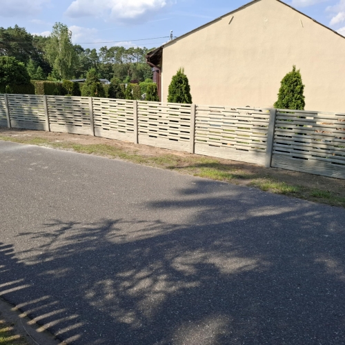 Ogrodzenia betonowe model Kreski 1,5m wys. Cena za przęsło 2mb. ogrodzenia.